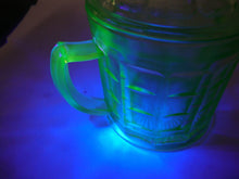 Load image into Gallery viewer, Vintage Hazel Atlas Optic Block Uranium Vaseline Glass Sugar Bowl with Lid
