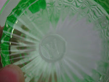 Load image into Gallery viewer, Vintage Hazel Atlas X Pattern Uranium Vaseline Glass Sugar Bowl with Lid
