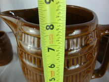 Load image into Gallery viewer, Vintage Unmarked McCoy Brown Barrel Pitcher with 4 Mugs Set
