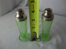 Load image into Gallery viewer, Vintage Hazel Atlas Florentine No 1 Uranium Glass Salt and Pepper Shaker Set
