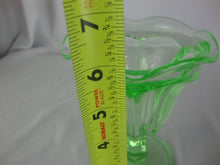Load image into Gallery viewer, Vintage Vaseline Uranium Ice Cream Sundae Glass Cup
