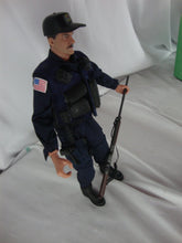 Load image into Gallery viewer, 2000 21st Century 1/6 Police Officer Rifle Hat Tactical Vest Toy Figurine
