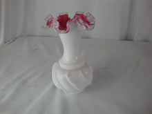 Load image into Gallery viewer, Vintage Fenton Peach Crest Spiral Wave Small Vase Ruffled Rim
