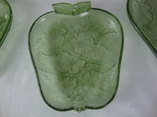 Load image into Gallery viewer, Vintage Hazel Atlas Apple Shaped Dogwood Pattern Set of 4 Dishes

