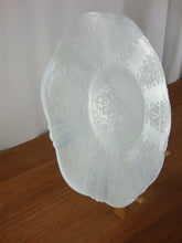 Load image into Gallery viewer, MacBeth Evans American Sweetheart Monax 11 3/4" Serving Platter
