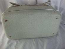 Load image into Gallery viewer, Samsonite Silhouette 1412 Train Case with Mirror and Key Gray Green Color

