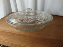 Load image into Gallery viewer, Anchor Hocking Avalon Clear Glass 3 Quart Oval Casserole Dish with Lid

