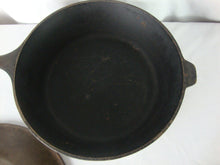 Load image into Gallery viewer, Vintage Lodge Cast Iron Chicken Fryer with Lid Unrestored

