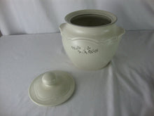 Load image into Gallery viewer, Vintage Pfaltzgraff Heirloom Stoneware Bean Pot with Lid
