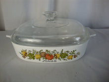 Load image into Gallery viewer, Vintage Spice of Life A8B 1.4 Liter Casserole Dish with Clear Glass Lid
