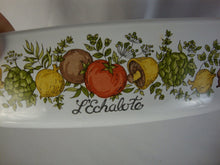 Load image into Gallery viewer, Vintage Spice of Life A8B 1.4 Liter Casserole Dish with Clear Glass Lid
