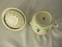 Load image into Gallery viewer, 1950s Japan Ceramic Face Floral Handled Juicer
