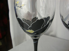 Load image into Gallery viewer, Vintage Luminarc Anais Floral Black Oriental Wine Glasses Set of 4
