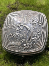 Load image into Gallery viewer, Compact, 1925 Djer Kiss Kerkoff Poudre, Missing one insert
