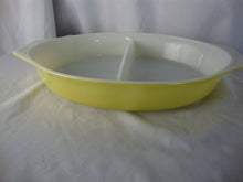 Load image into Gallery viewer, Vintage Pyrex Chartreuse Yellow 1.5 Quart Divided Dish with Side Handles
