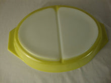 Load image into Gallery viewer, Vintage Pyrex Chartreuse Yellow 1.5 Quart Divided Dish with Side Handles
