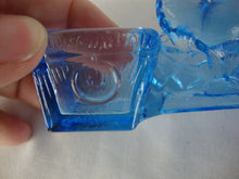 Load image into Gallery viewer, Vintage Blue Glass Chicken Double Table Salt Cellar
