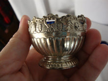 Load image into Gallery viewer, Vintage Raimond Silverplate Salt Cellars with Cobalt Blue Glass Insert Cup Set of 4
