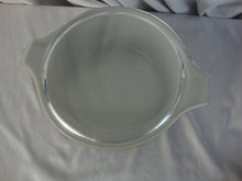 Load image into Gallery viewer, Vintage Pyrex 475 2.5 Liter Woodland Brown White Cinderella Bowl with Clear Glass Lid

