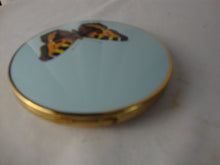 Load image into Gallery viewer, 1970's Stratton England Butterfly Motif Metal Makeup Compact
