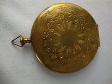 Load image into Gallery viewer, Vintage Zell Fifth Avenue Metal Engraved Makeup Compact
