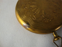 Load image into Gallery viewer, Vintage Zell Fifth Avenue Metal Engraved Makeup Compact
