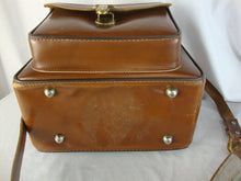 Load image into Gallery viewer, Vintage En Garde EG4 Brown Waxed Cowhide Leather Camera Bag
