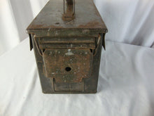 Load image into Gallery viewer, Vintage Military Green 840 Cartridges 5.56 MM Storage Box
