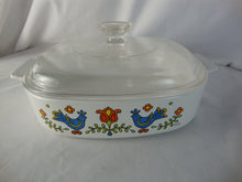 Load image into Gallery viewer, 1975 Country Festival Blue Bird Pyrex 2 Quart Casserole Dish with Clear Glass Lid
