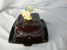 Load image into Gallery viewer, Vintage Ceramic Cheese Mouse on Brown Ceramic Swiss Cheese Plate with Dome Lid
