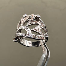 Load image into Gallery viewer, Ring, Sterling Silver, Large Flower, Clear stones, missing two stones, Size 9 1/2
