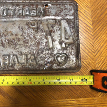 Load image into Gallery viewer, VINTAGE 1975 STATE OF ALABAMA LICENSE PLATE
