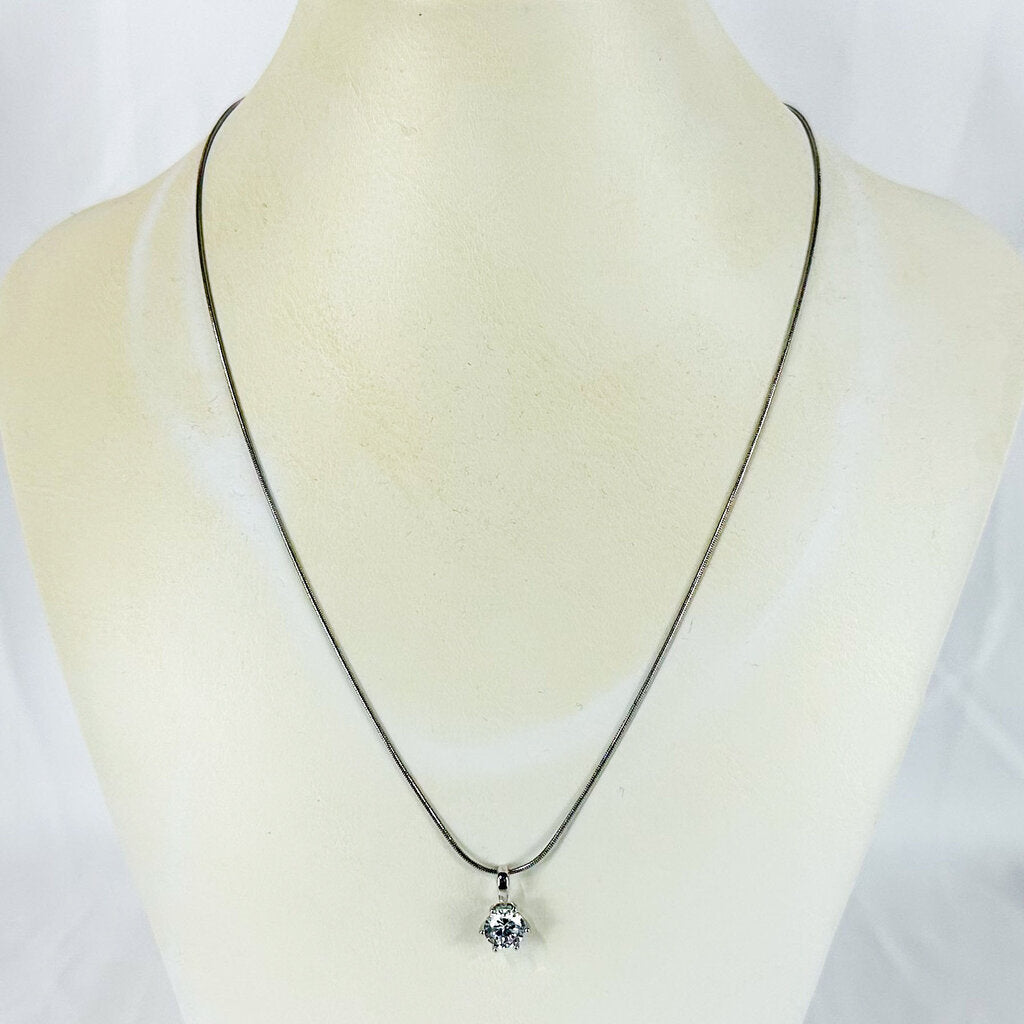 Vintage 18 inch Sterling Silver Cubic Zirconia Pendant Necklace