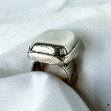 Load image into Gallery viewer, Vintage Sterling Silver Brutalist Style Statement Ring, Size 6
