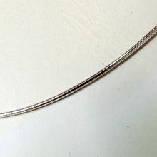 Load image into Gallery viewer, Vintage 17 Inch Sterling Silver Omega Chain Necklace
