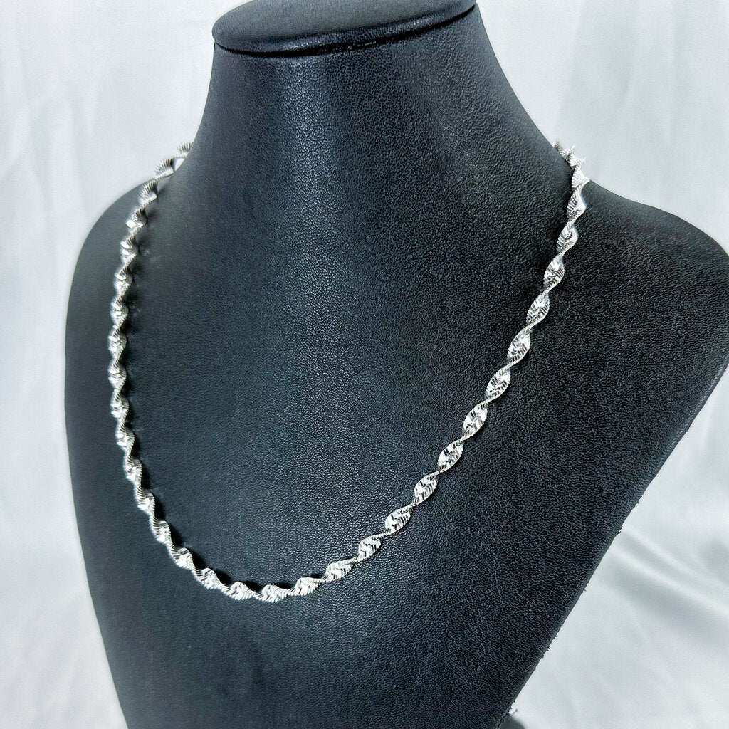 Vintage 18 inch Sterling Silver Twisted Herringbone Chain Necklace