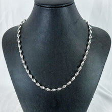 Load image into Gallery viewer, Vintage 18 inch Sterling Silver Twisted Herringbone Chain Necklace

