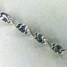 Load image into Gallery viewer, Vintage 18 inch Sterling Silver Twisted Herringbone Chain Necklace

