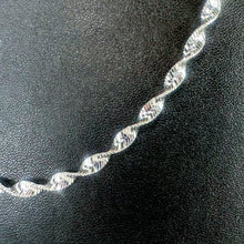 Load image into Gallery viewer, Vintage 18 inch Sterling Silver Twisted Herringbone Chain Necklace
