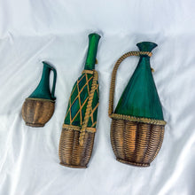 Load image into Gallery viewer, Vintage Sexton USA Mid-Century Wine Bottle Metal Wall Hanging Set
