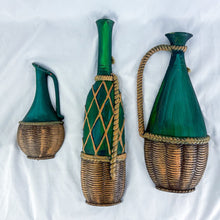 Load image into Gallery viewer, Vintage Sexton USA Mid-Century Wine Bottle Metal Wall Hanging Set
