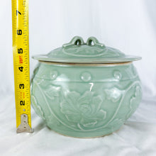 Load image into Gallery viewer, Vintage Artist Signed Chinese Longquan Celadon Covered Dish
