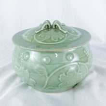 Load image into Gallery viewer, Vintage Artist Signed Chinese Longquan Celadon Covered Dish
