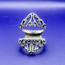 Load image into Gallery viewer, Vintage Carolyn Pollack Cut Crown Sterling Silver Ring, Size 6.5-7
