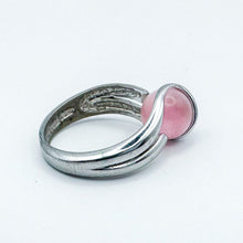 Load image into Gallery viewer, Vintage Sterling Silver Pink Cat&#39;s Eye Bead Ring, Size 4.5
