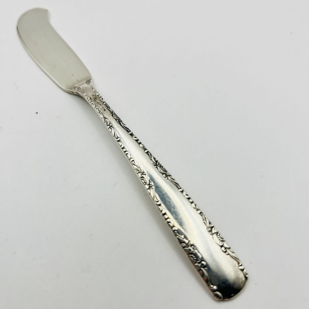 Butter Spreader 5 3/4, Gorham Sterling, 1941-1942 Camellia