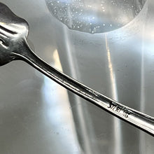 Load image into Gallery viewer, Salt Cellar Spoon, Sterling Silver, Spade Bowl, Sinclair, 2 1/4 inch
