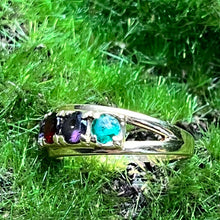 Load image into Gallery viewer, Ring, 10K Yellow Gold, Five Stones, 3 Need Replacing, Size 7 1/4
