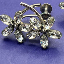 Load image into Gallery viewer, Necklace and Earring Set, 1950s Krementz, 14k White Gold Overlay, Leaves with Dangle and Screw Back Flower Design
