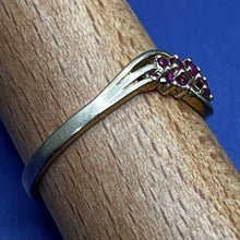 Load image into Gallery viewer, Ring, 14K Yellow Gold, Ruby Cluster, UV Reactive, Size 10
